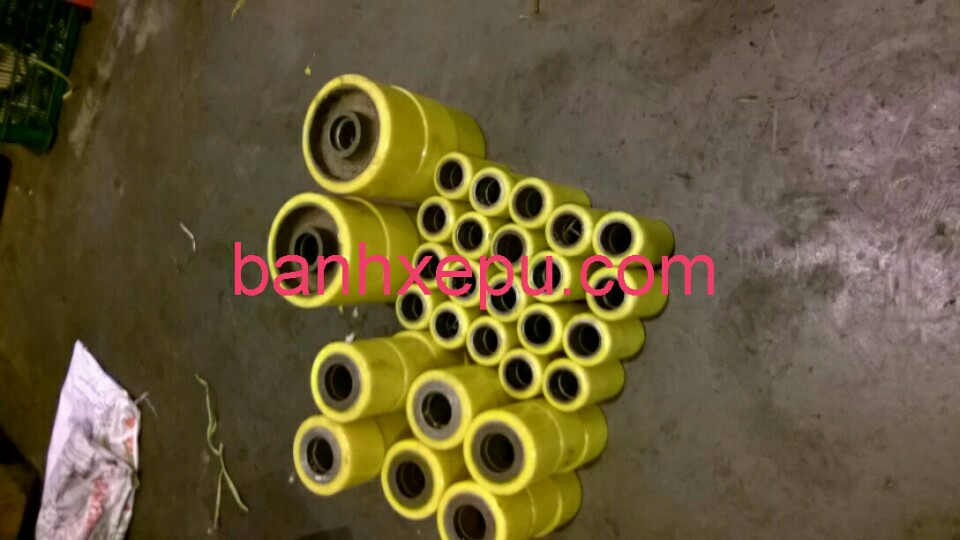 Bánh cân bằng Bánh xe nâng điện raymon chưa đắp