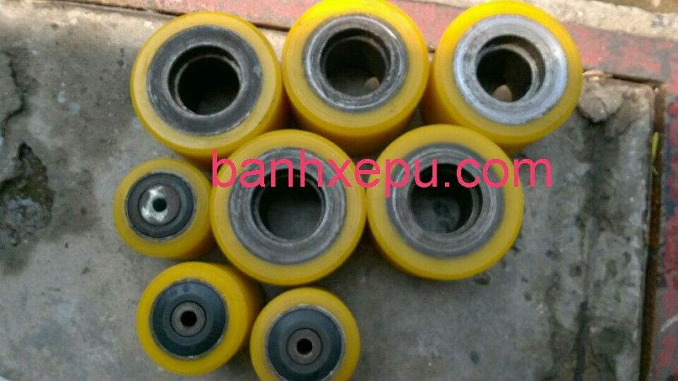 Bánh cân bằng Bánh xe nâng điện raymon chưa đắp