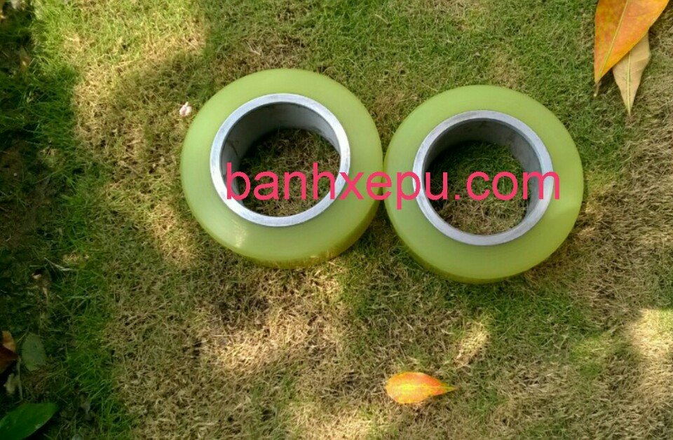 Thay bánh xe nâng điện Nichiyu 330x145