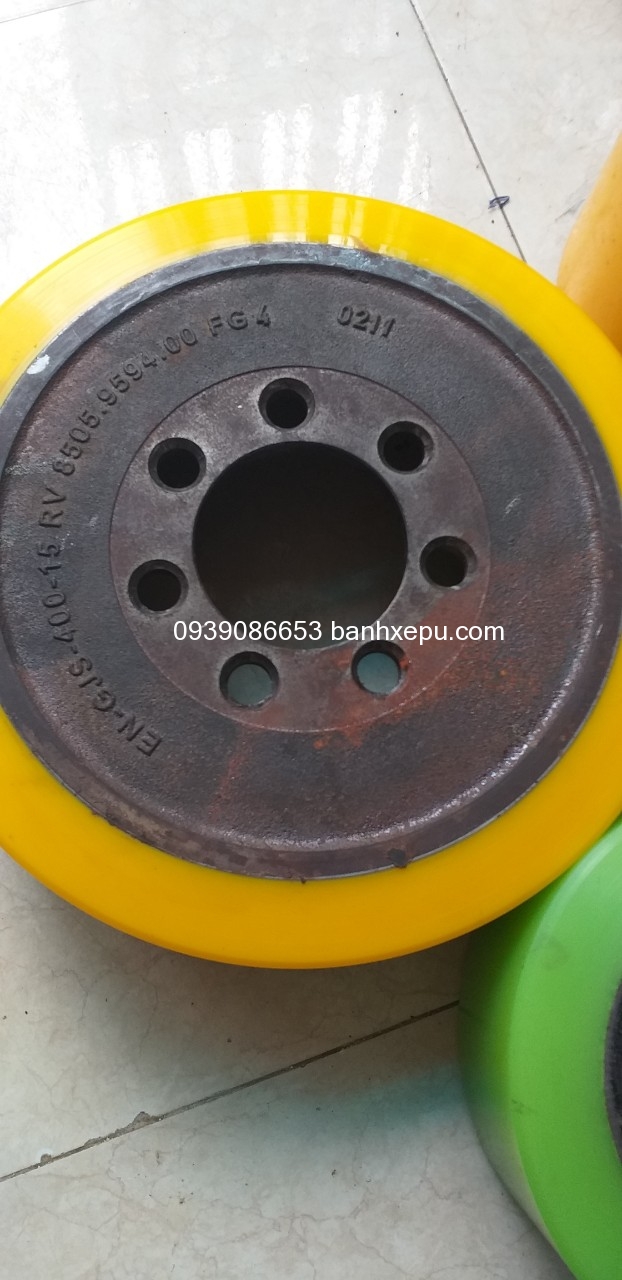 Bánh lái xe nâng raymond cóc bánh xe pu 310x110