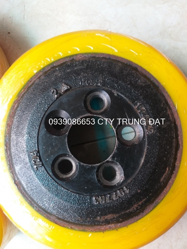 Bánh lái xe nâng raymond cóc bánh xe pu 310x110