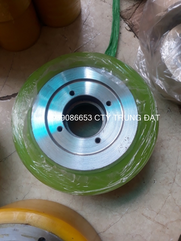 BÁNH LÁI XE NÂNG ĐIỆN PU TOYOTA 1T8